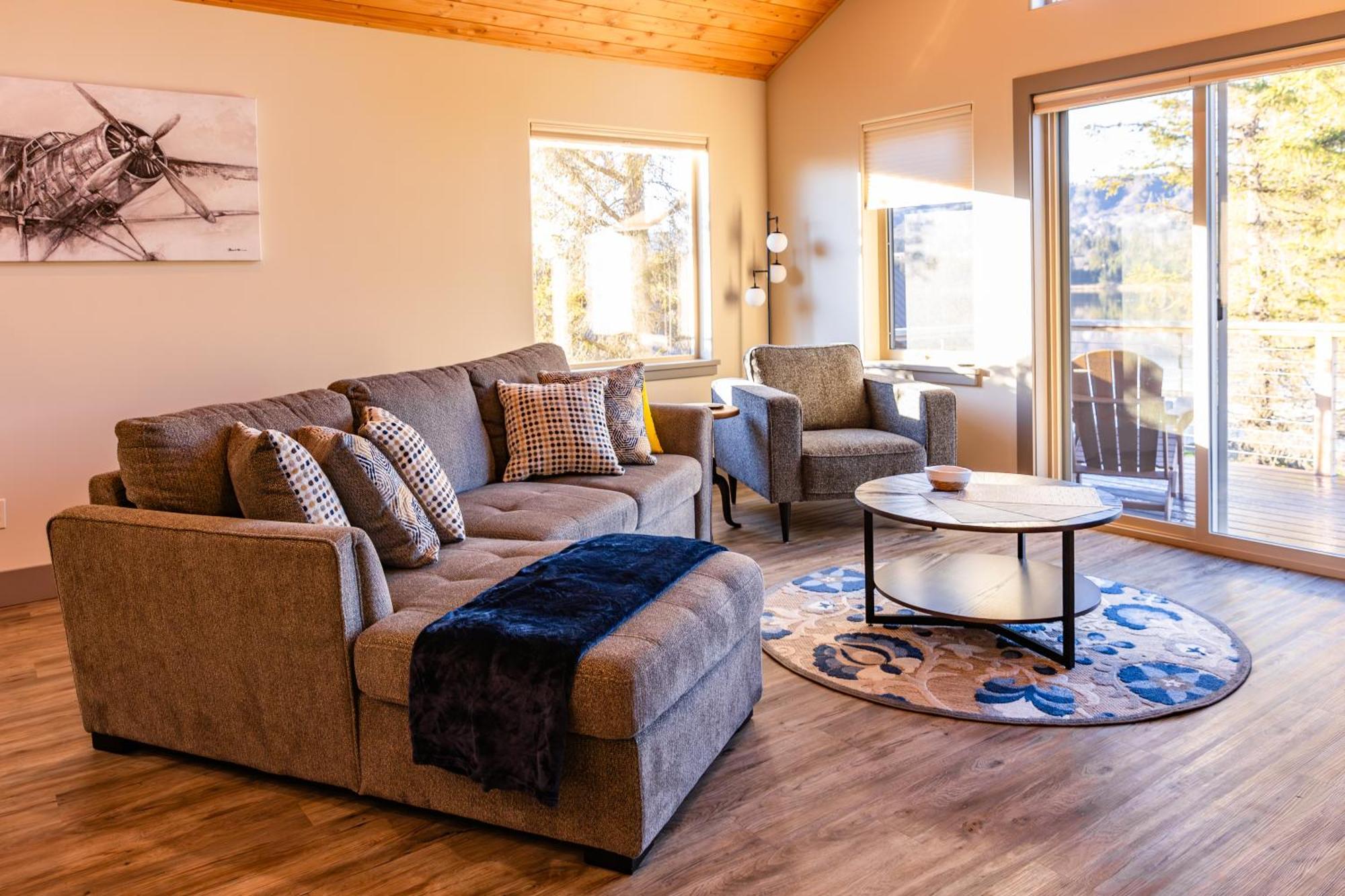 Lakeshore Lodging Suites Homer Exterior photo